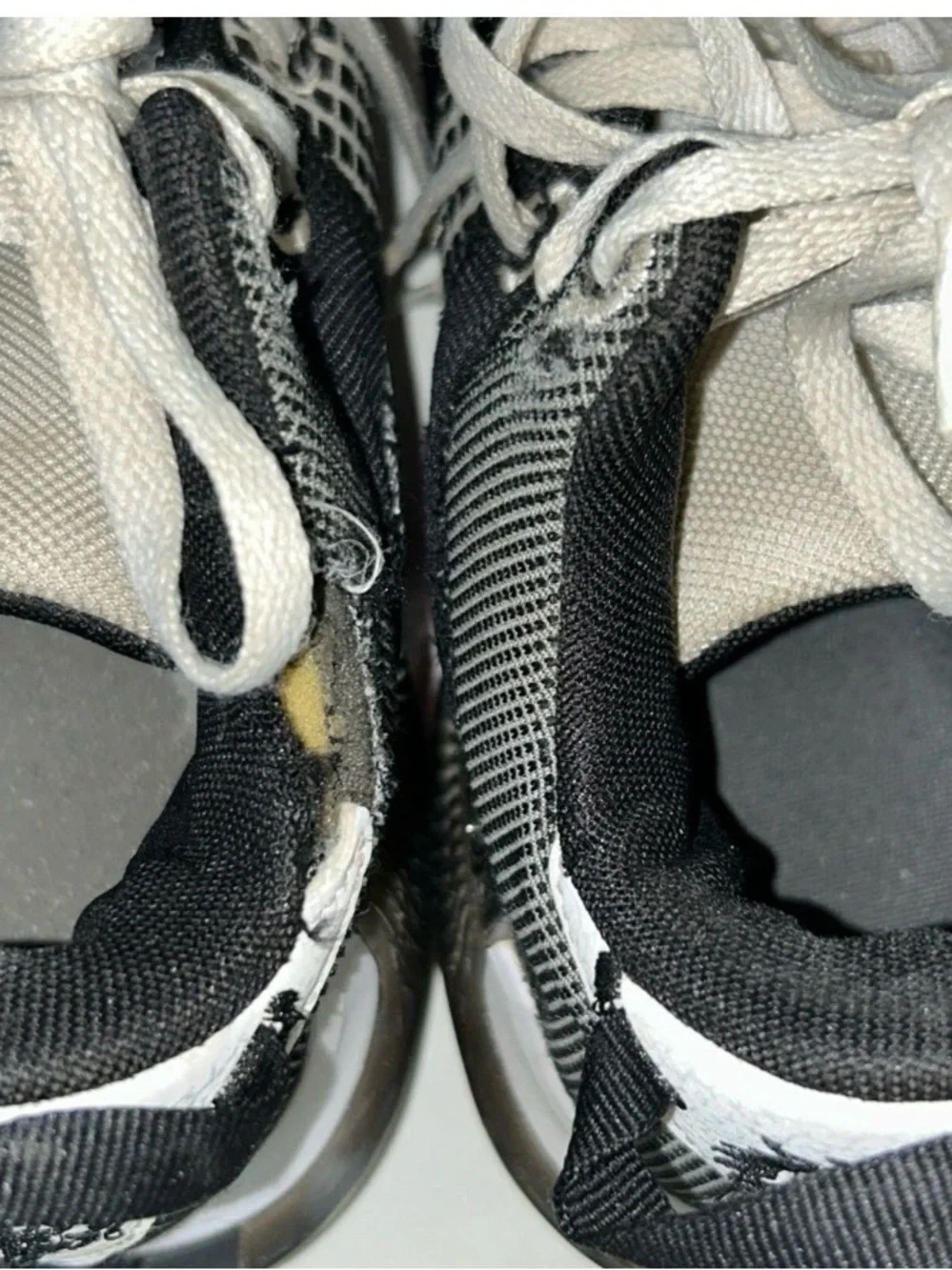 Nike LeBron Witness 7 Mens 9.5 Black White Basketball Shoes Sneakers DM1123-100